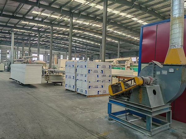 生產(chǎn)車(chē)間